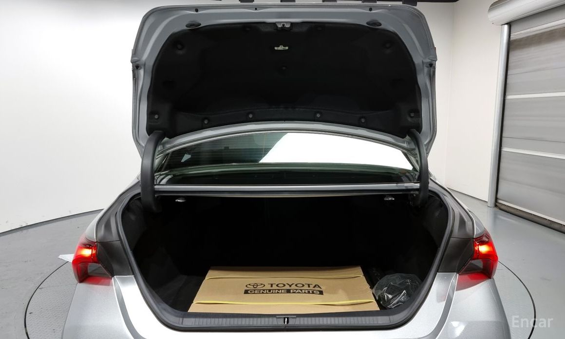 Avalon 5th Generation 2.5 Hybrid 21