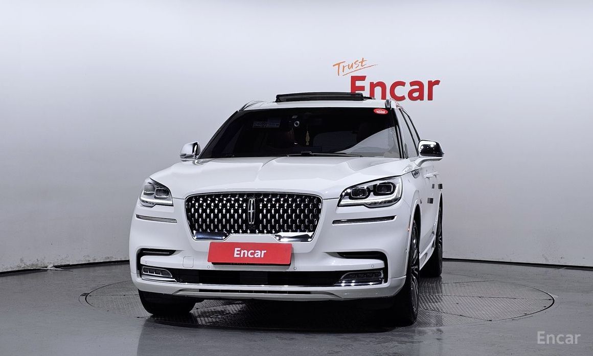 Aviator 2nd Generation 3.0 Black Label AWD 4
