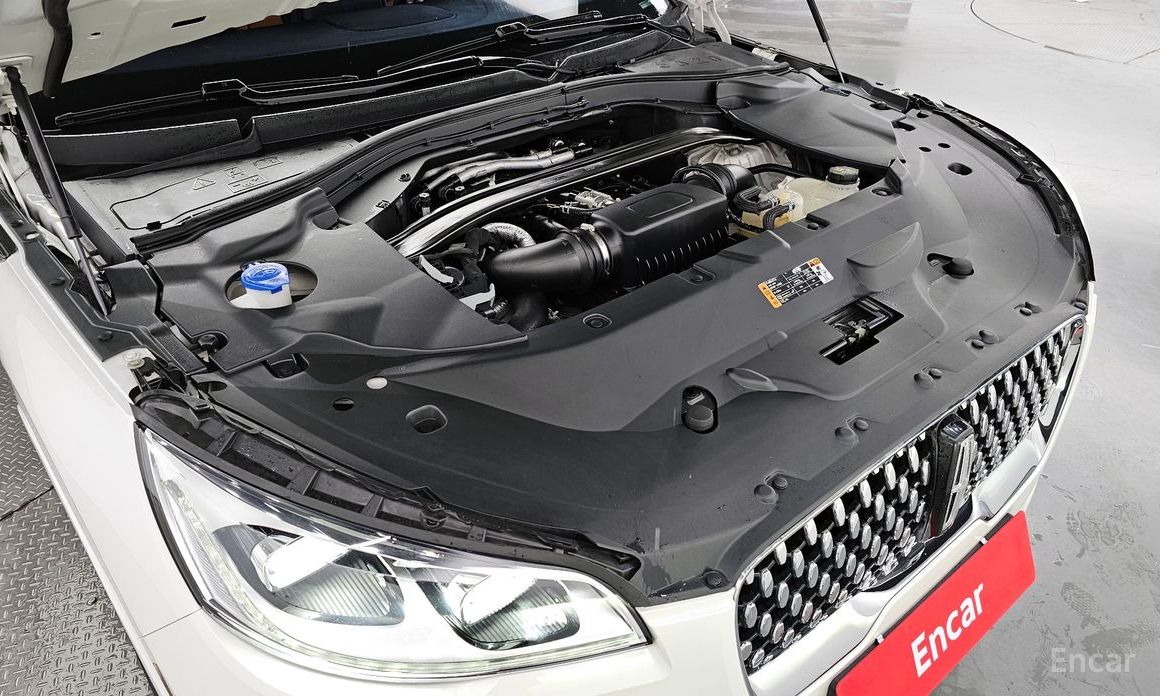Aviator 2nd Generation 3.0 Black Label AWD 7