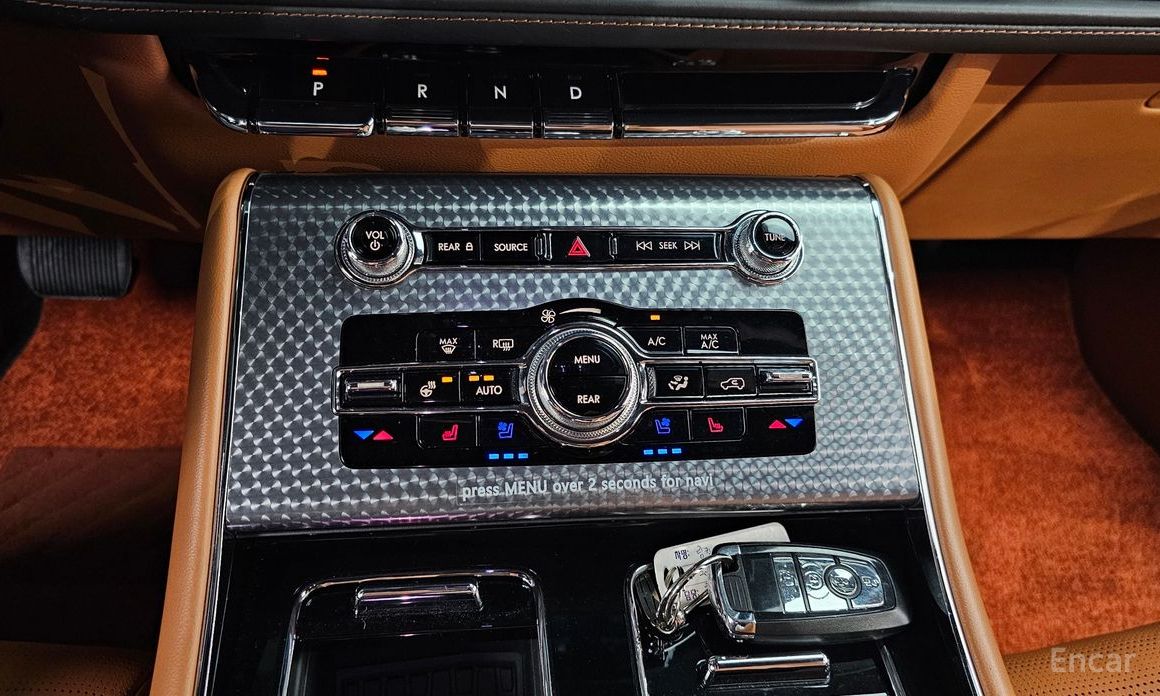 Aviator 2nd Generation 3.0 Black Label AWD 10