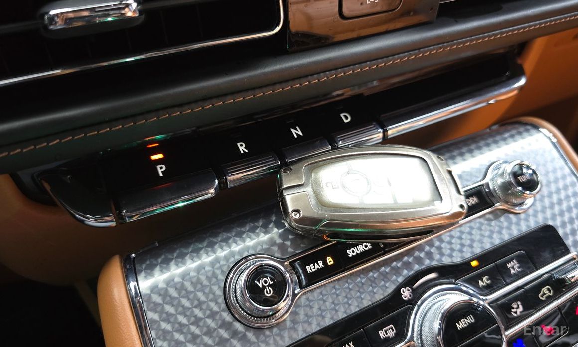 Aviator 2nd Generation 3.0 Black Label AWD 10