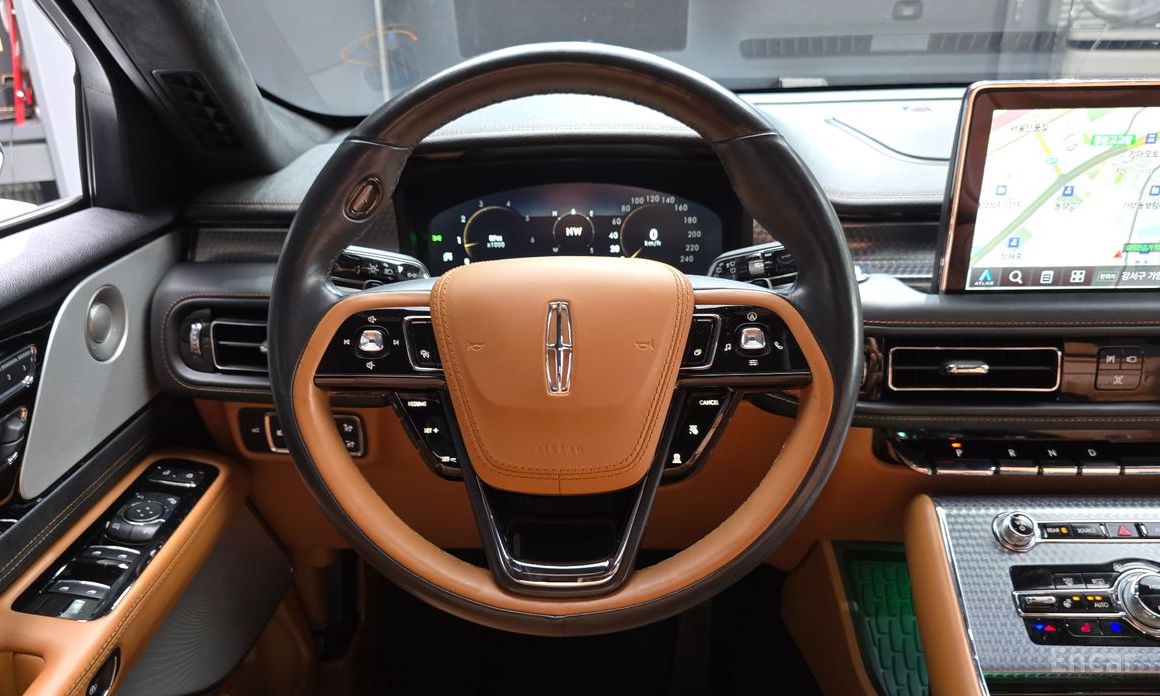 Aviator 2nd Generation 3.0 Black Label AWD 14