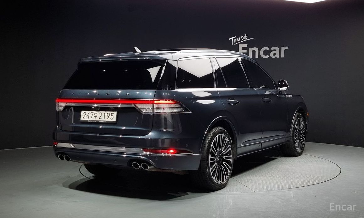 Aviator 2nd Generation 3.0 Black Label AWD 3