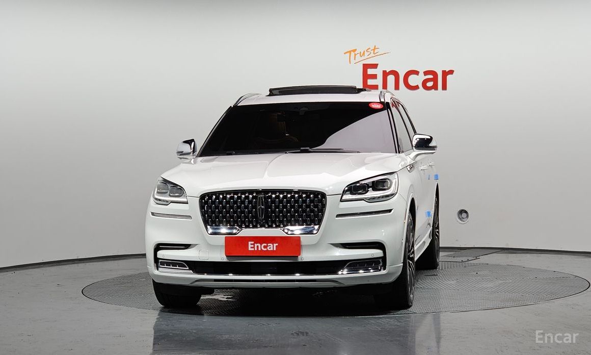 Aviator 2nd Generation 3.0 Black Label AWD 4