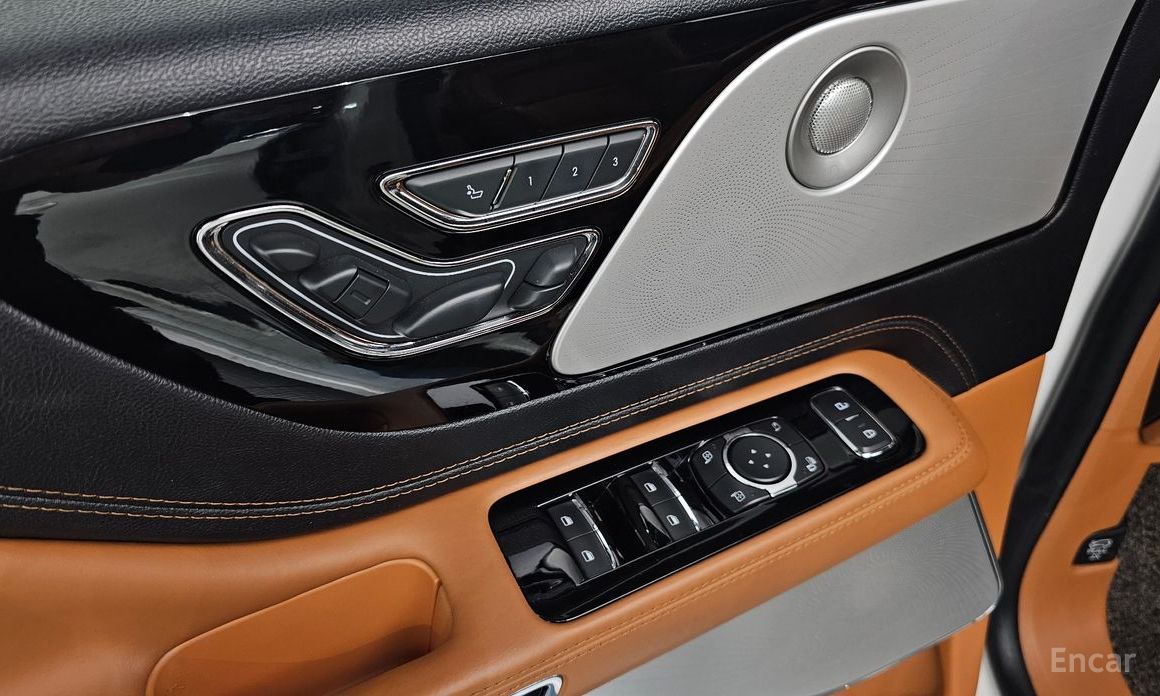 Aviator 2nd Generation 3.0 Black Label AWD 16