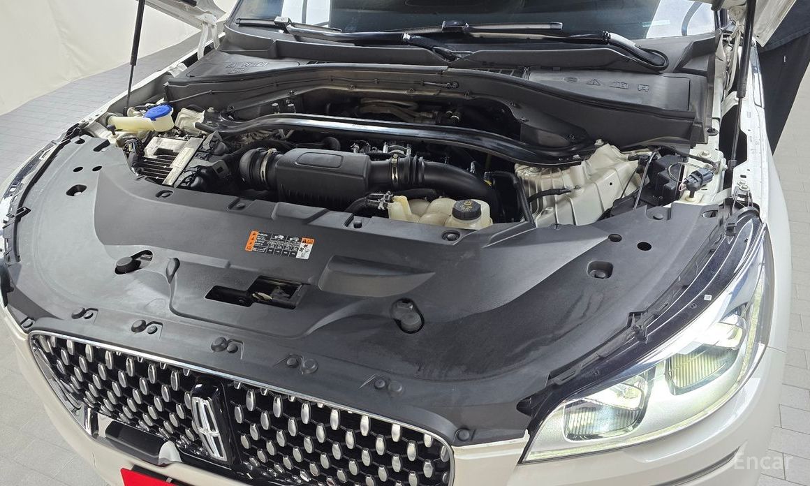 Aviator 2nd Generation 3.0 Black Label AWD 7