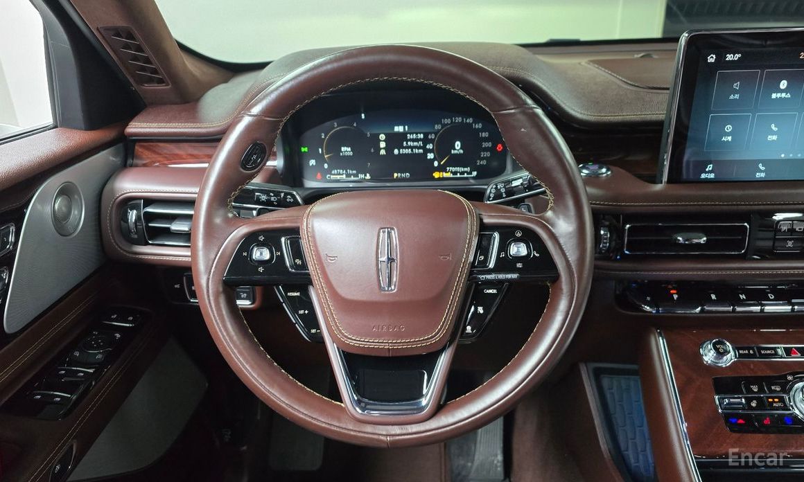 Aviator 2nd Generation 3.0 Black Label AWD 14