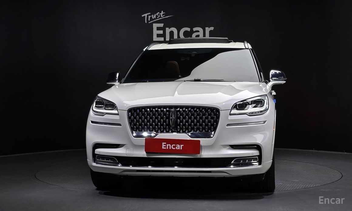 Aviator 2nd Generation 3.0 Black Label AWD 4