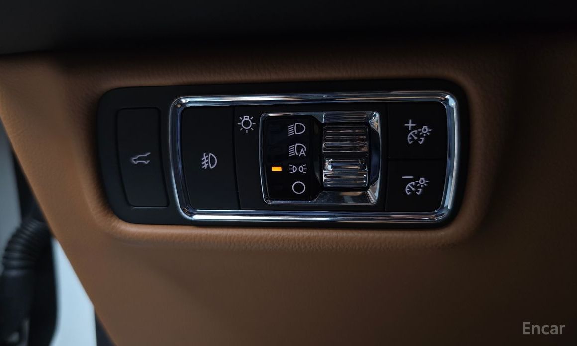 Aviator 2nd Generation 3.0 Black Label AWD 18