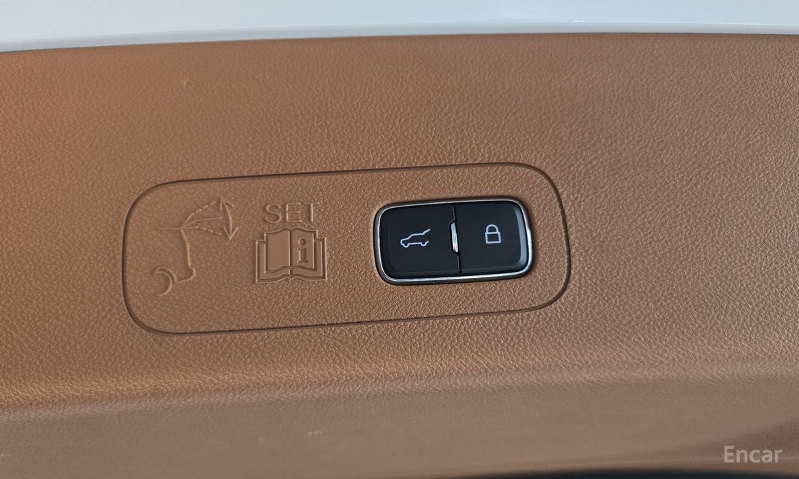 Aviator 2nd Generation 3.0 Black Label AWD 21