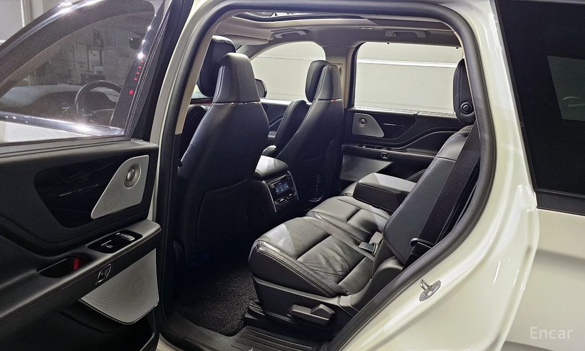 Aviator 2nd Generation 3.0 PHEV GT AWD 12
