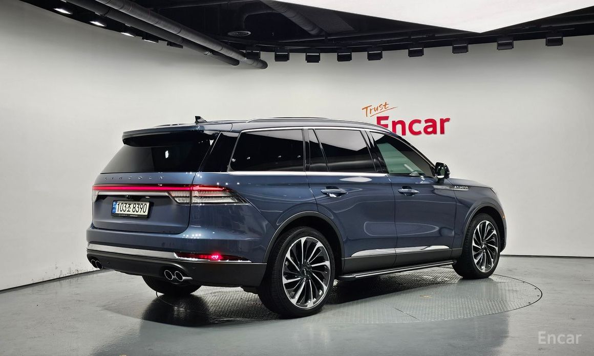 Aviator 2nd Generation 3.0 Reserve AWD 3