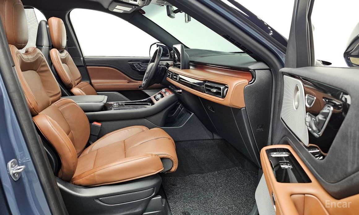 Aviator 2nd Generation 3.0 Reserve AWD 11