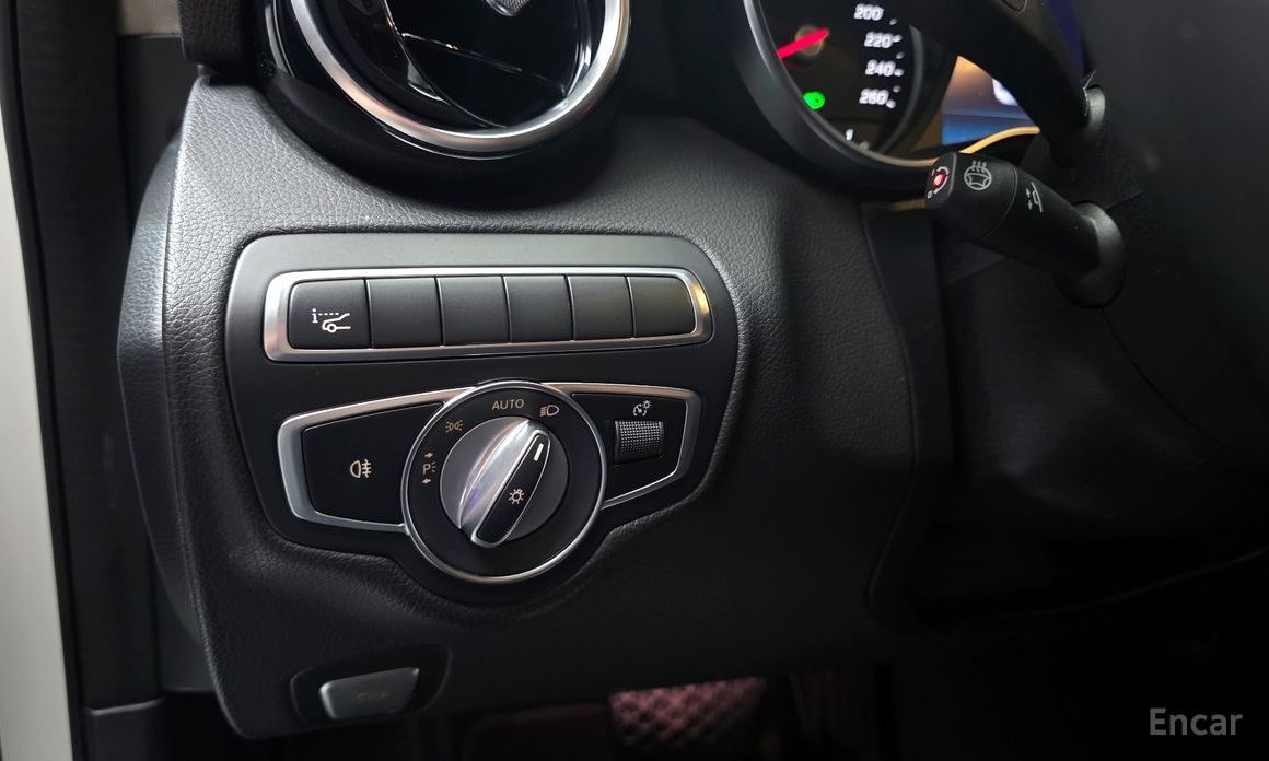 C-Class W205C220 d 4MATIC 17