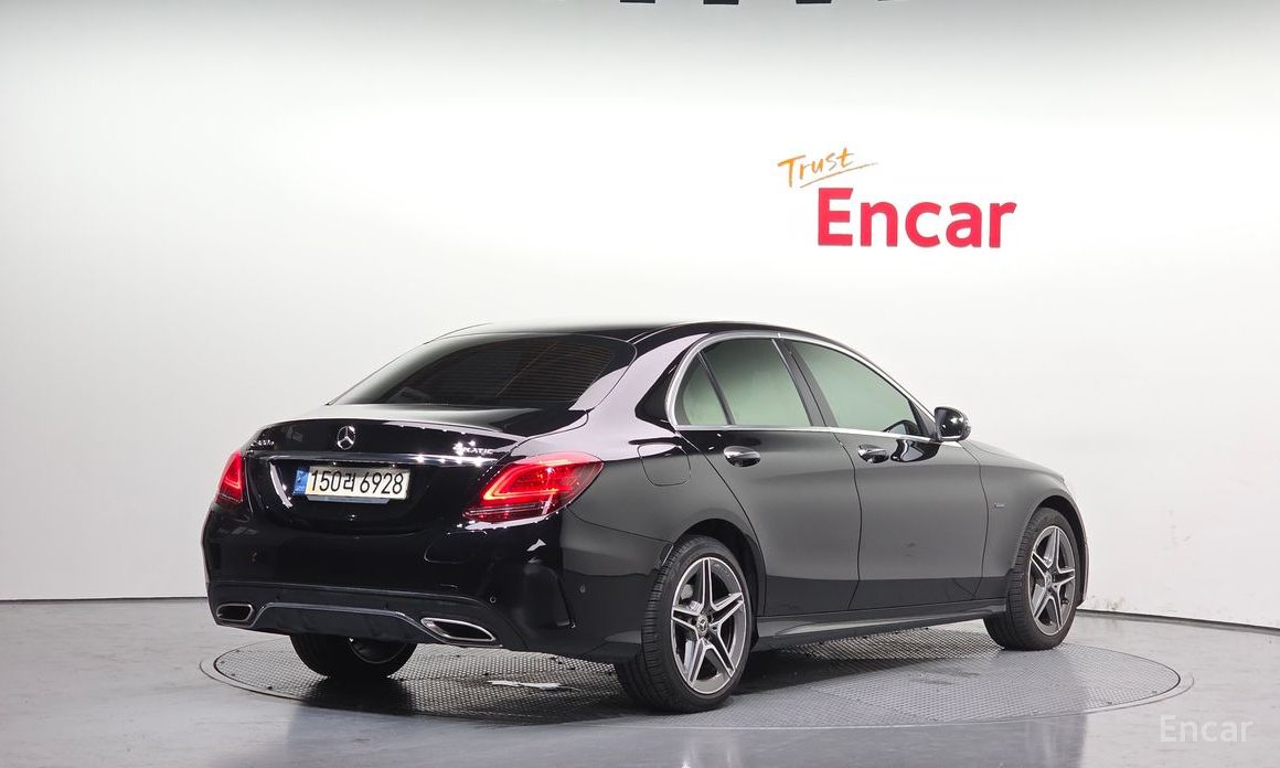 Mercedes-Benz C-Class W205C300e 4MATIC AMG Line №3