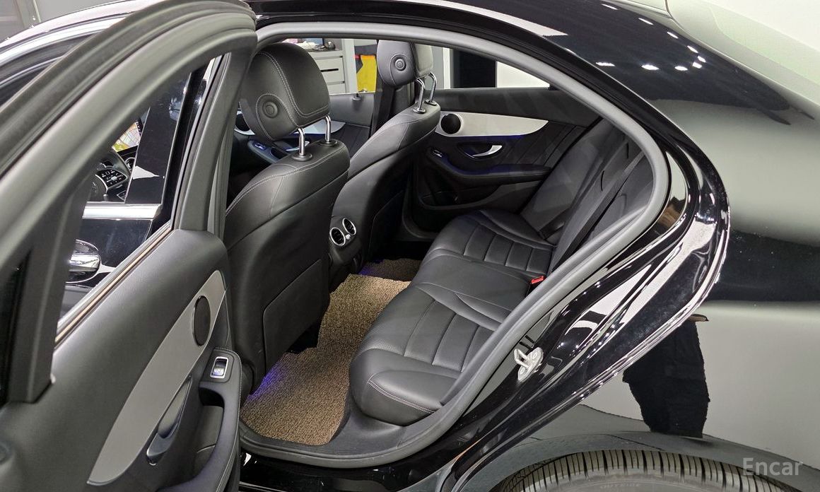Mercedes-Benz C-Class W205C300e 4MATIC AMG Line №12
