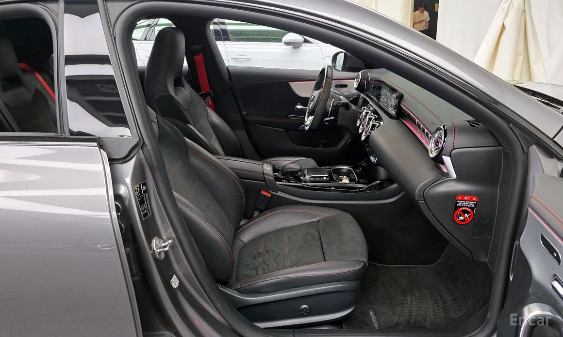 CLA-Class C118AMG CLA 45S 4MATIC+ 12