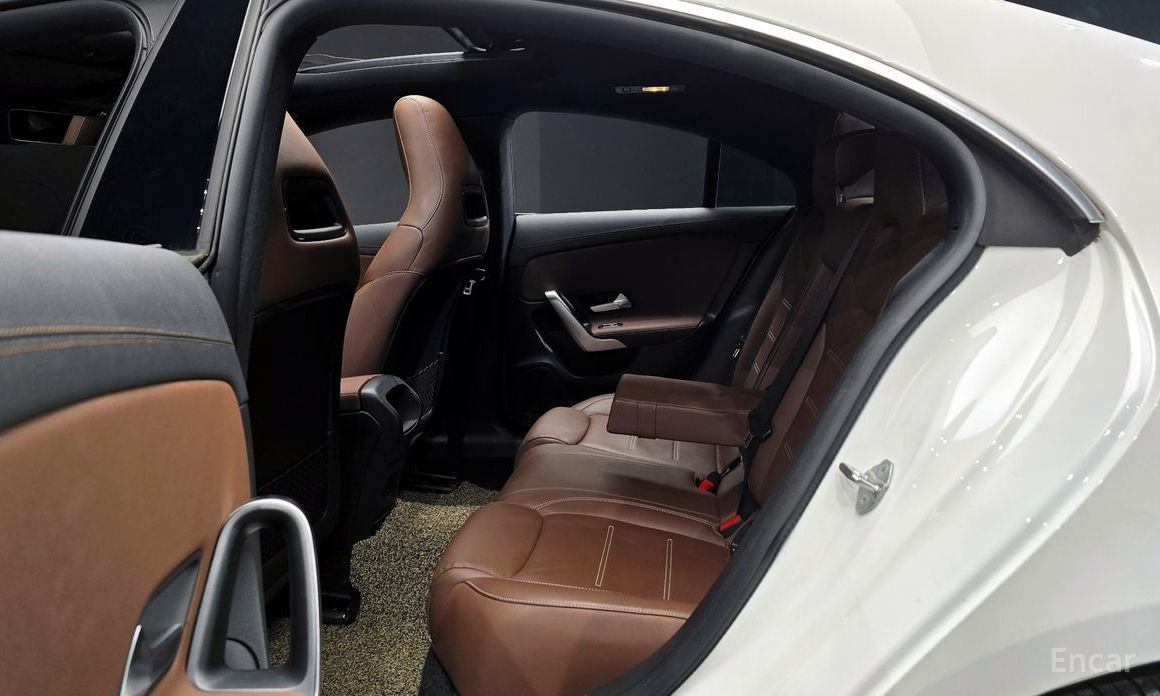 CLA-Class C118CLA250 4MATIC 8