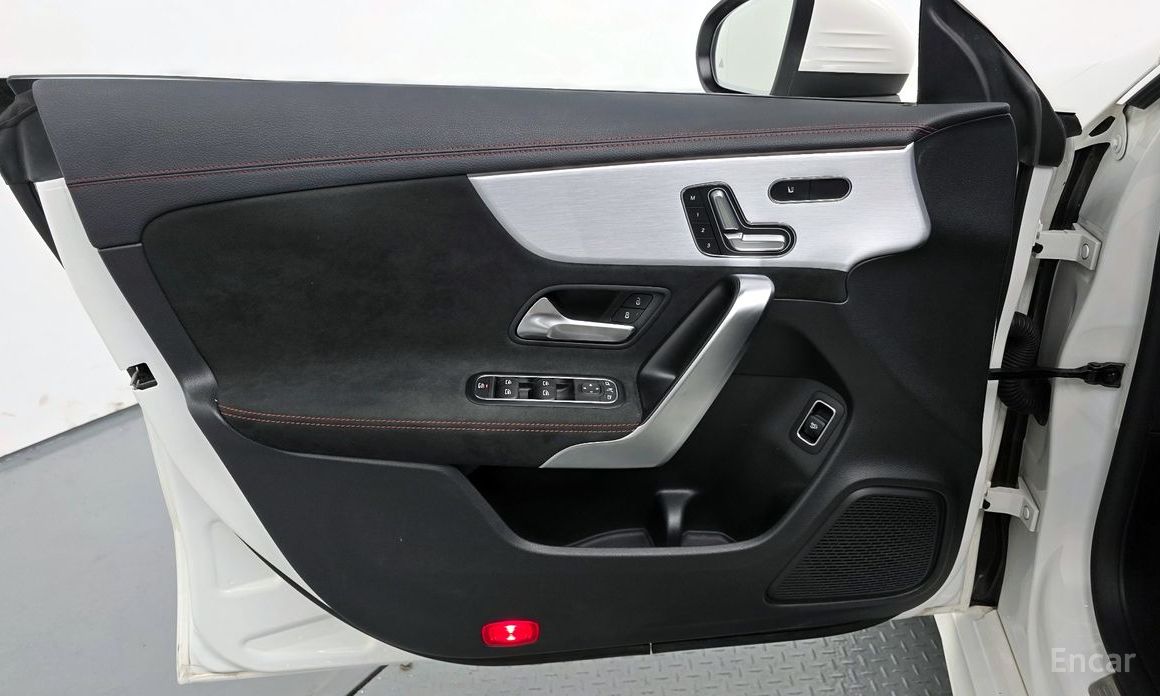 Mercedes-Benz CLA-Class C118CLA250 4MATIC №18