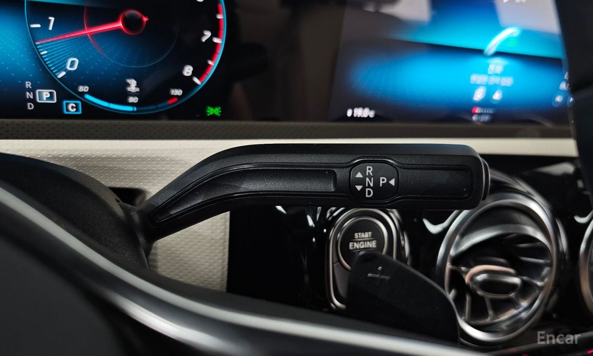 CLA-Class C118CLA250 4MATIC 9