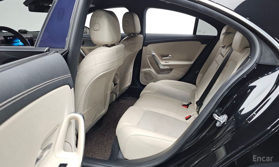 CLA-Class C118CLA250 4MATIC 12