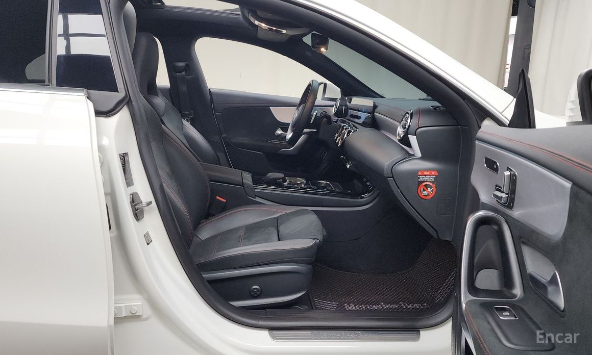 CLA-Class C118CLA250 4MATIC 12