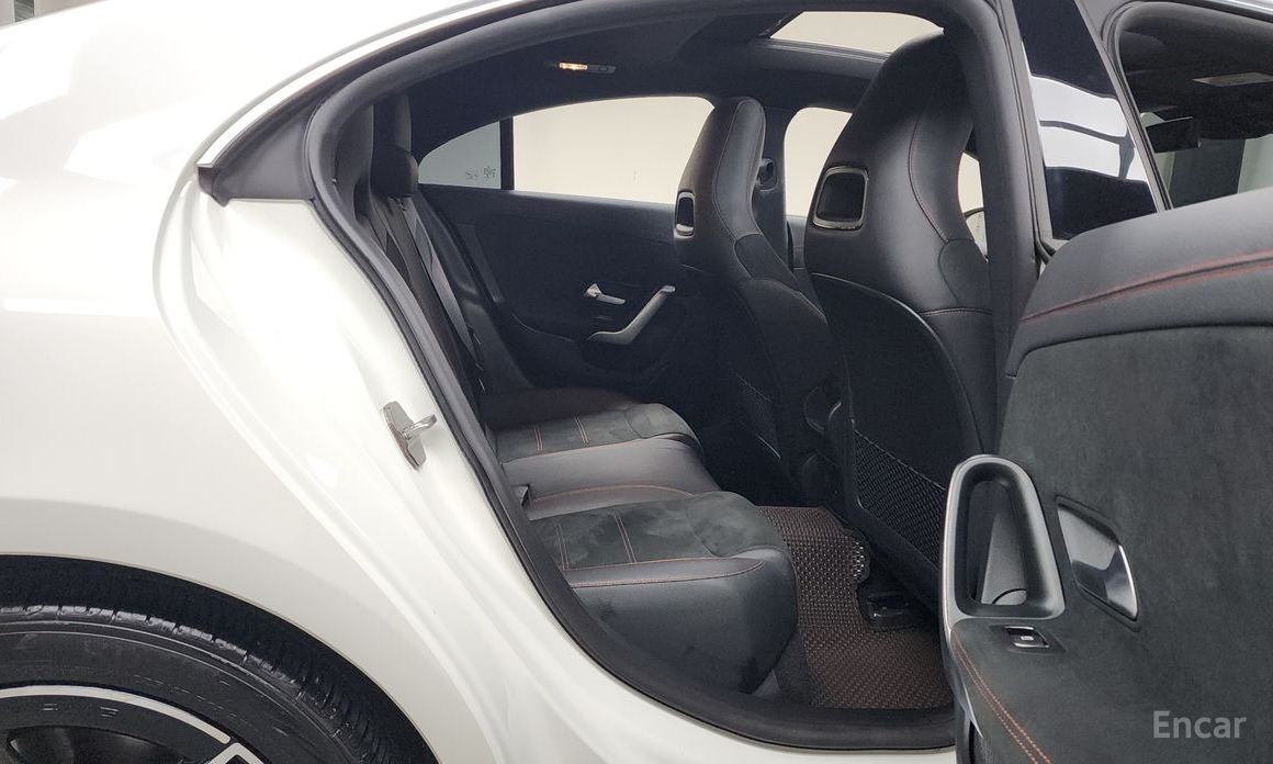 CLA-Class C118CLA250 4MATIC 13