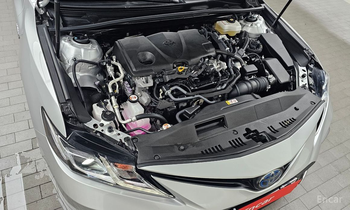 Camry (XV70)2.5 LE Hybrid 7