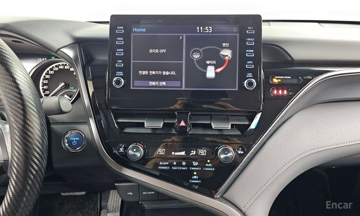 Camry (XV70)2.5 LE Hybrid 18