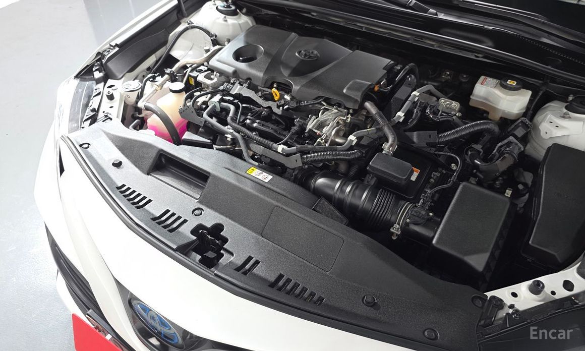 Camry (XV70)2.5 LE Hybrid 7
