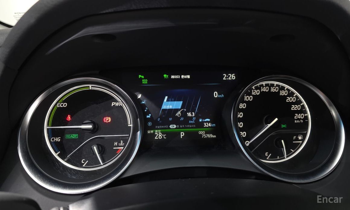 Camry (XV70)2.5 LE Hybrid 9