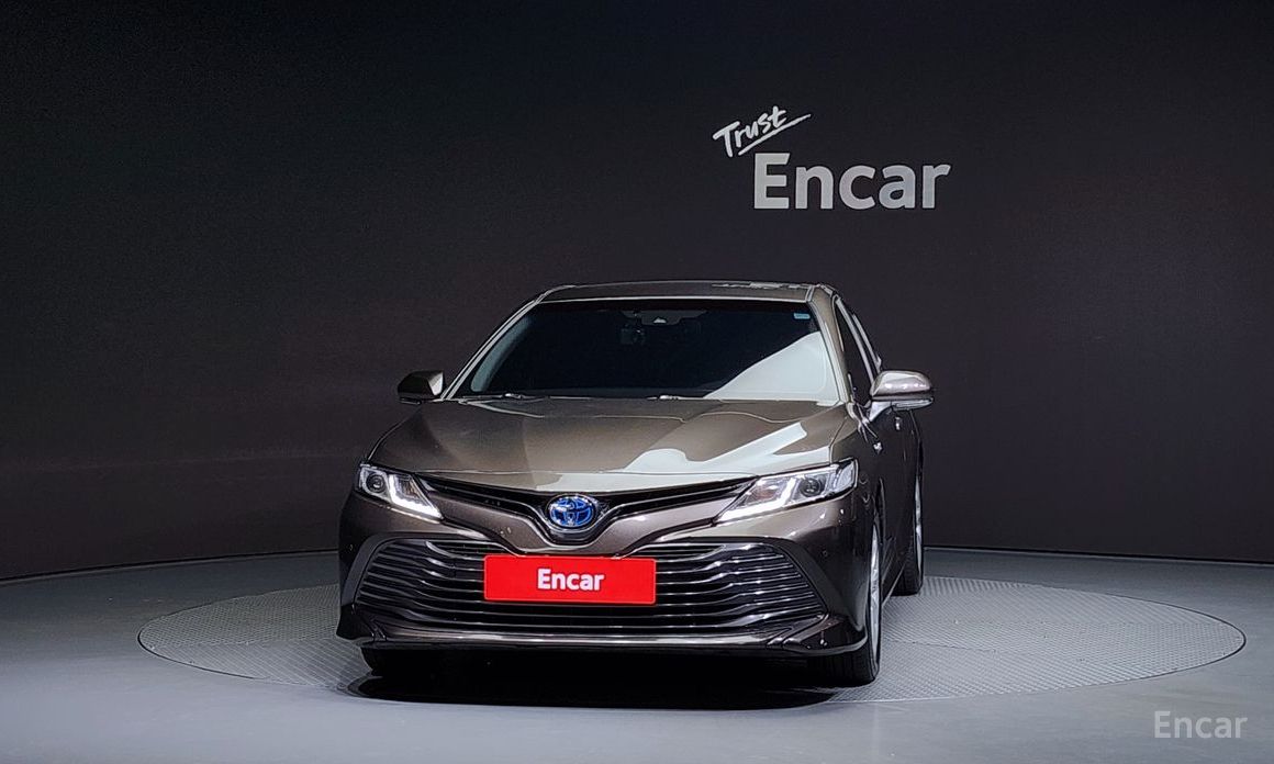 Camry (XV70)2.5 LE Hybrid 4