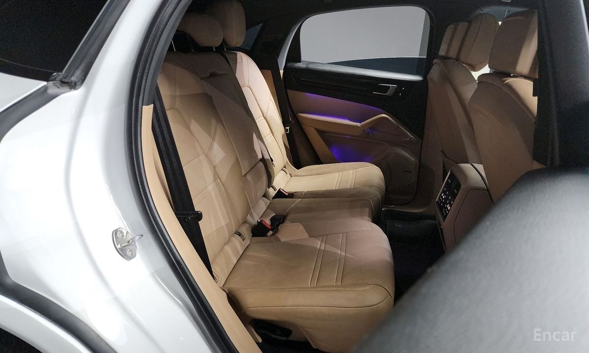 Cayenne (PO536) 3.0 Coupe 13