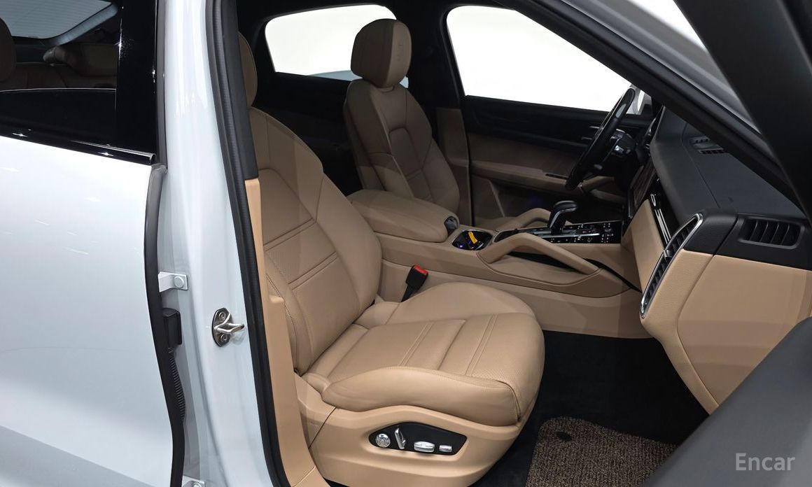 Cayenne (PO536) 3.0 Coupe 10
