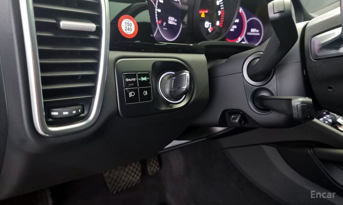 Cayenne (PO536) 3.0 Coupe 18