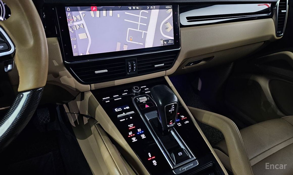 Cayenne (PO536) 3.0 Coupe 16