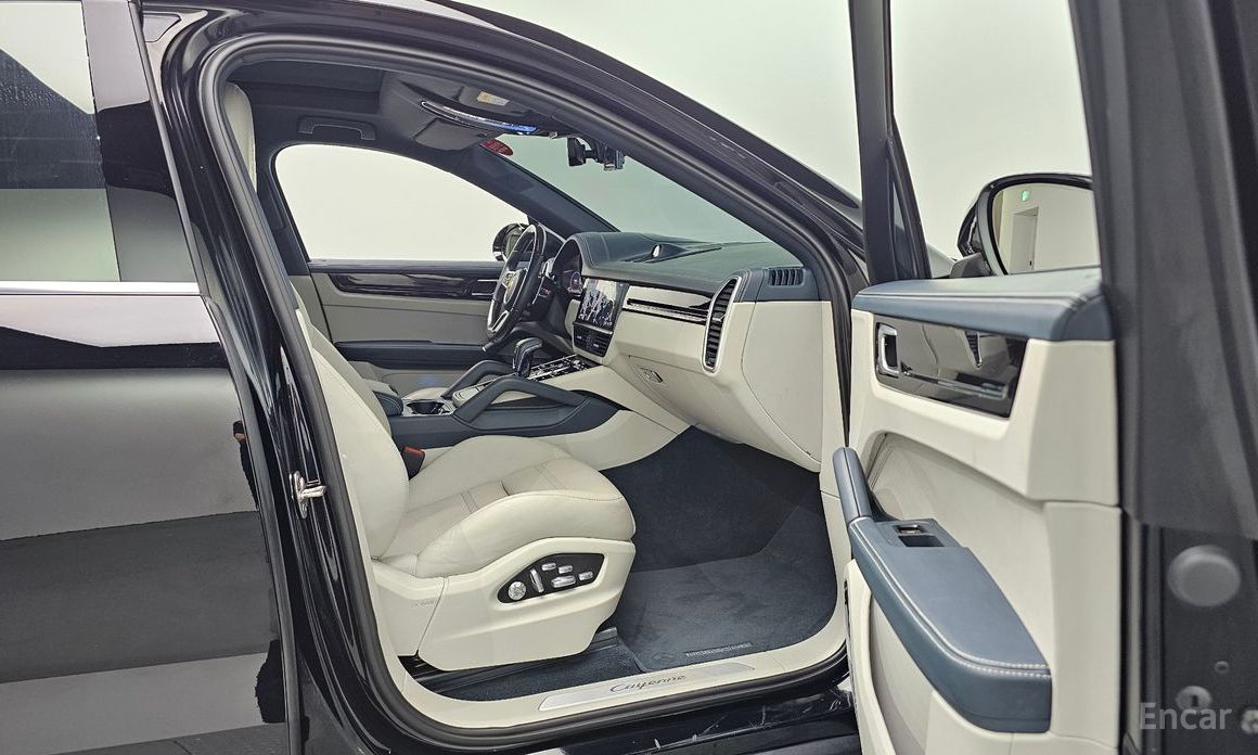 Cayenne (PO536) 3.0 E-Hybrid Coupe 12
