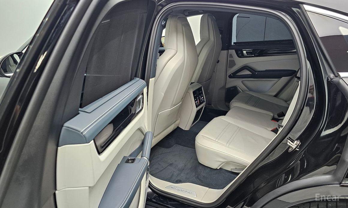 Cayenne (PO536) 3.0 E-Hybrid Coupe 13