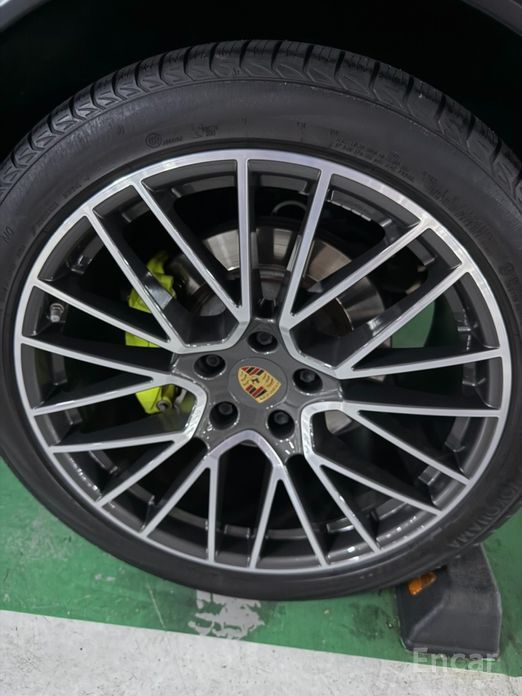 Cayenne (PO536) 3.0 E-Hybrid Coupe 18