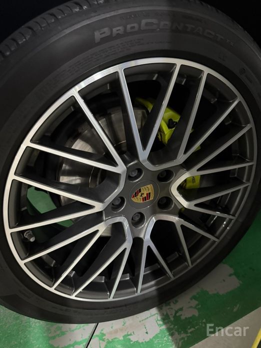 Cayenne (PO536) 3.0 E-Hybrid Coupe 19