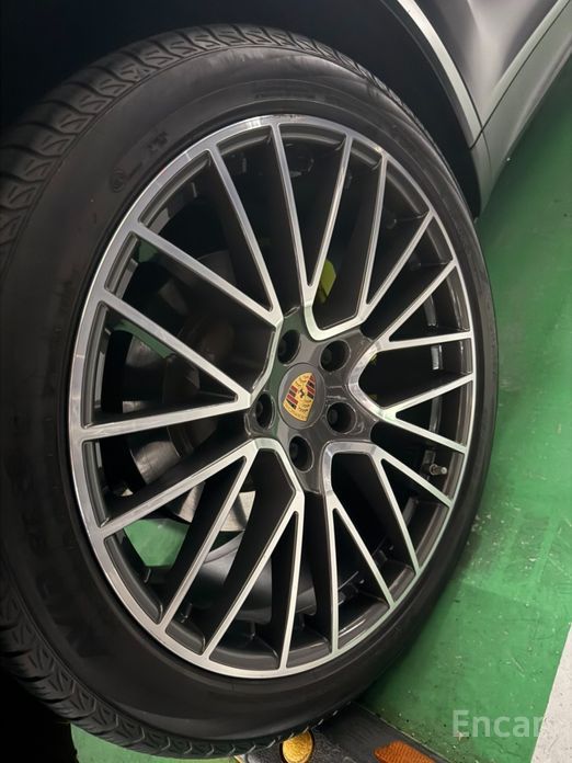Cayenne (PO536) 3.0 E-Hybrid Coupe 21