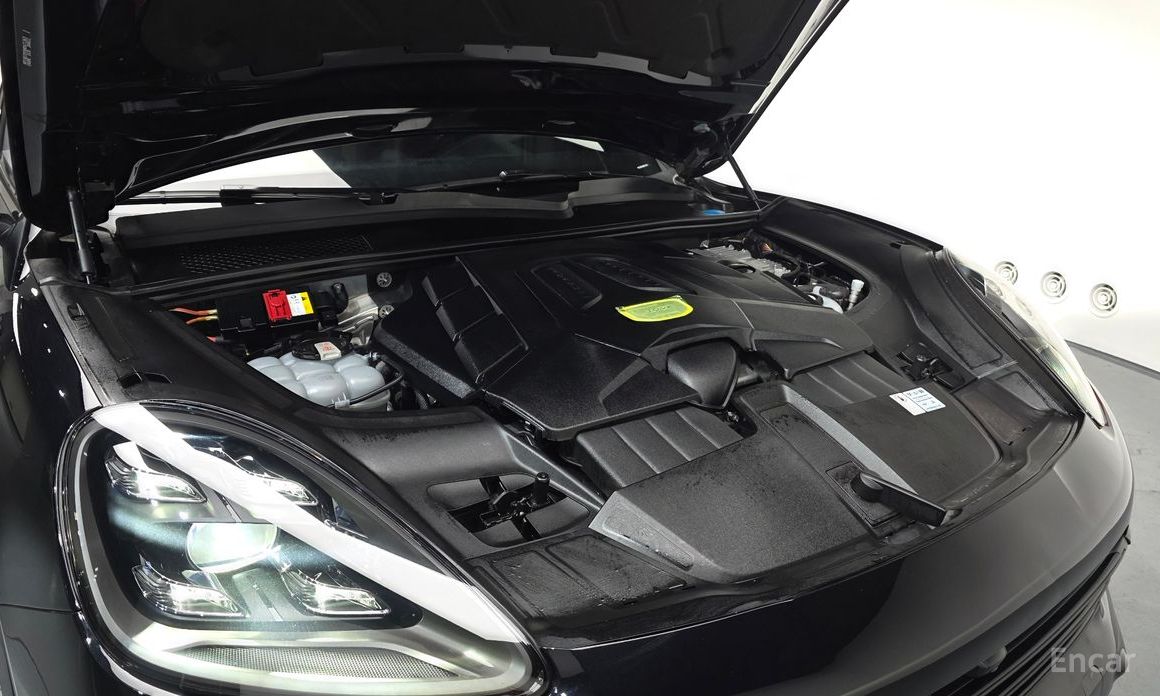 Porsche Cayenne (PO536) 3.0 E-Hybrid Coupe №6