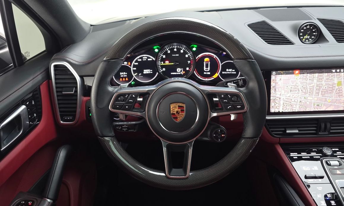 Porsche Cayenne (PO536) 3.0 E-Hybrid Coupe №13
