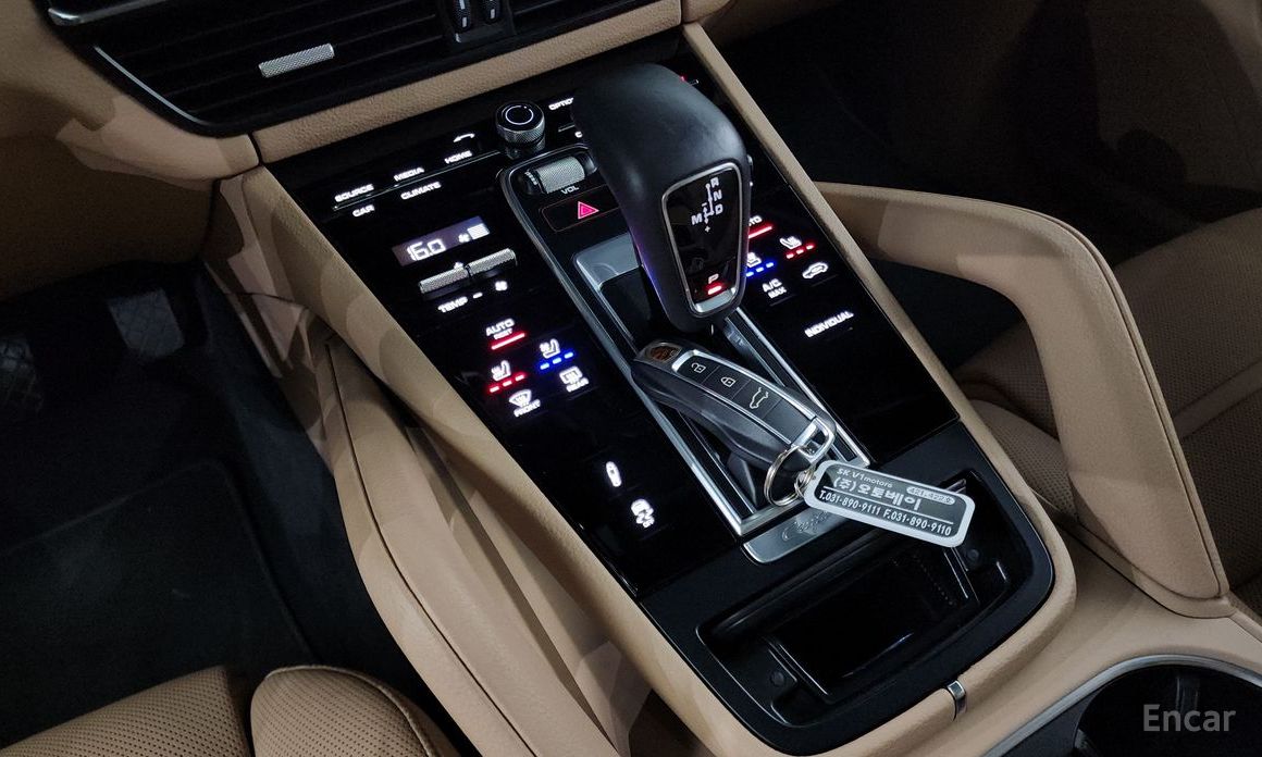 Cayenne (PO536) 3.0 E-Hybrid Coupe 10
