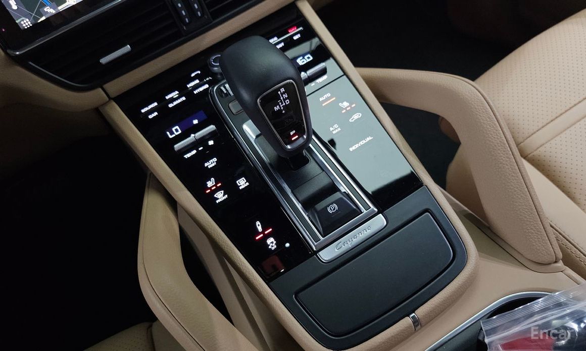 Cayenne (PO536) 3.0 E-Hybrid Coupe 10