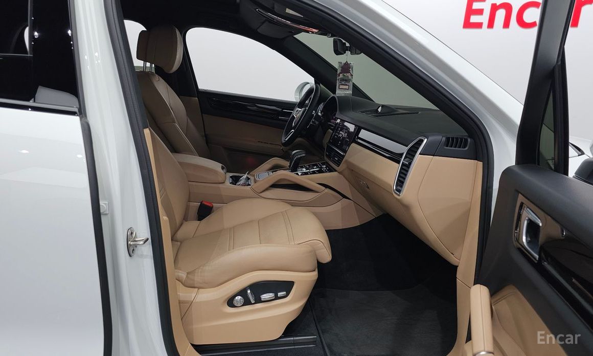 Cayenne (PO536) 3.0 E-Hybrid Coupe 12