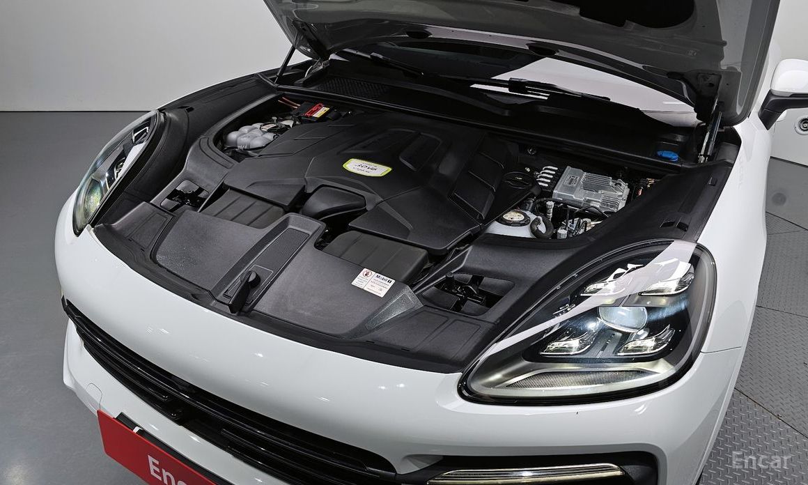 Porsche Cayenne (PO536) 3.0 E-Hybrid Coupe №7