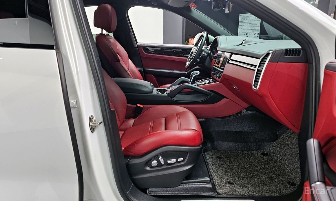 Porsche Cayenne (PO536) 3.0 E-Hybrid Coupe №12