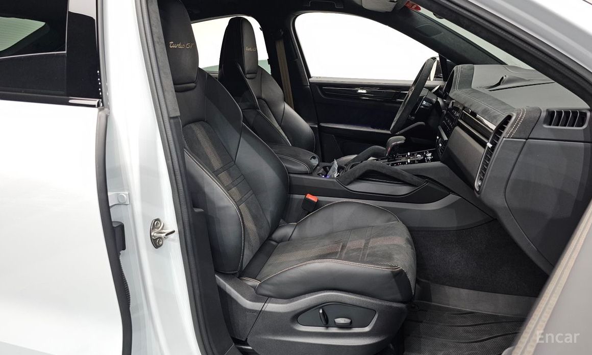 Cayenne (PO536) 4.0 Turbo GT Coupe 10