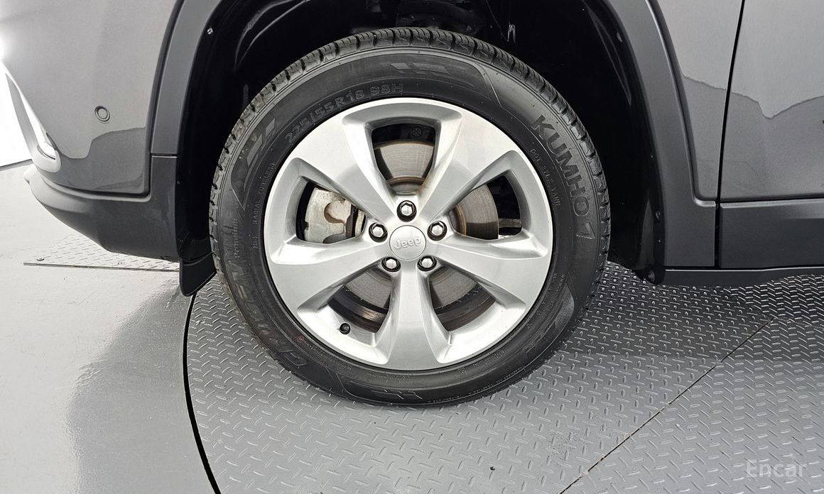 Cherokee (KL) 2.4 Limited AWD 6